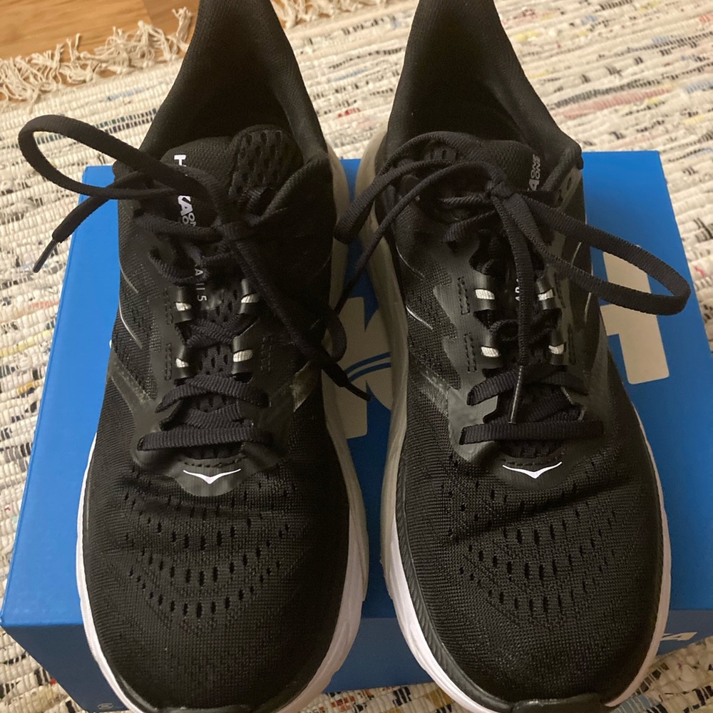 Women’s Hoka Arahi 5. Size 9.